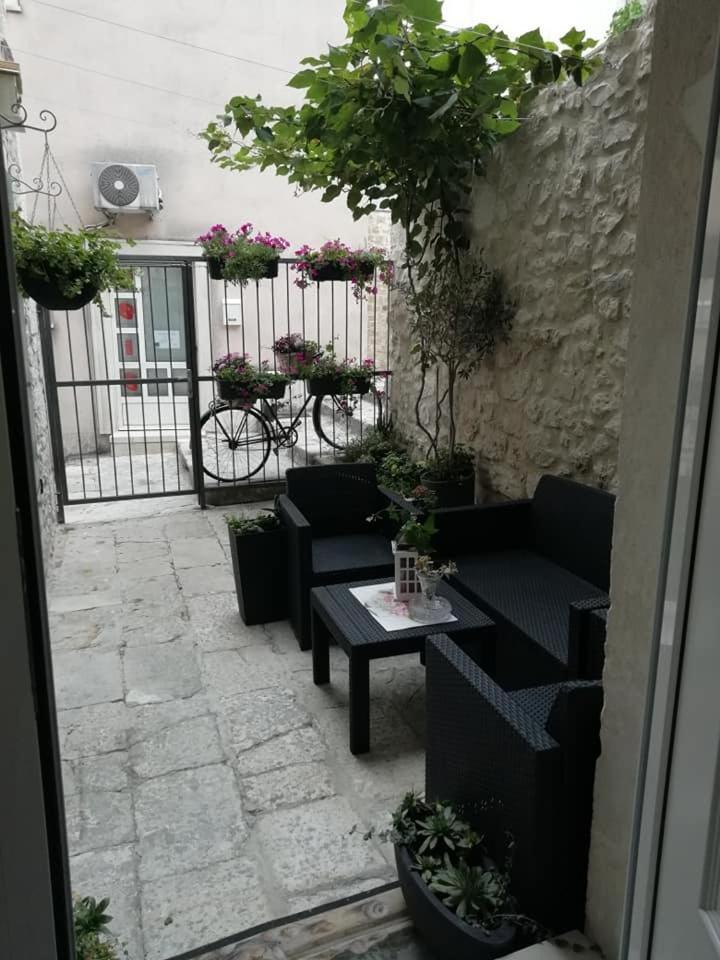 מאקרסקה Apartman Teta Jadre מראה חיצוני תמונה